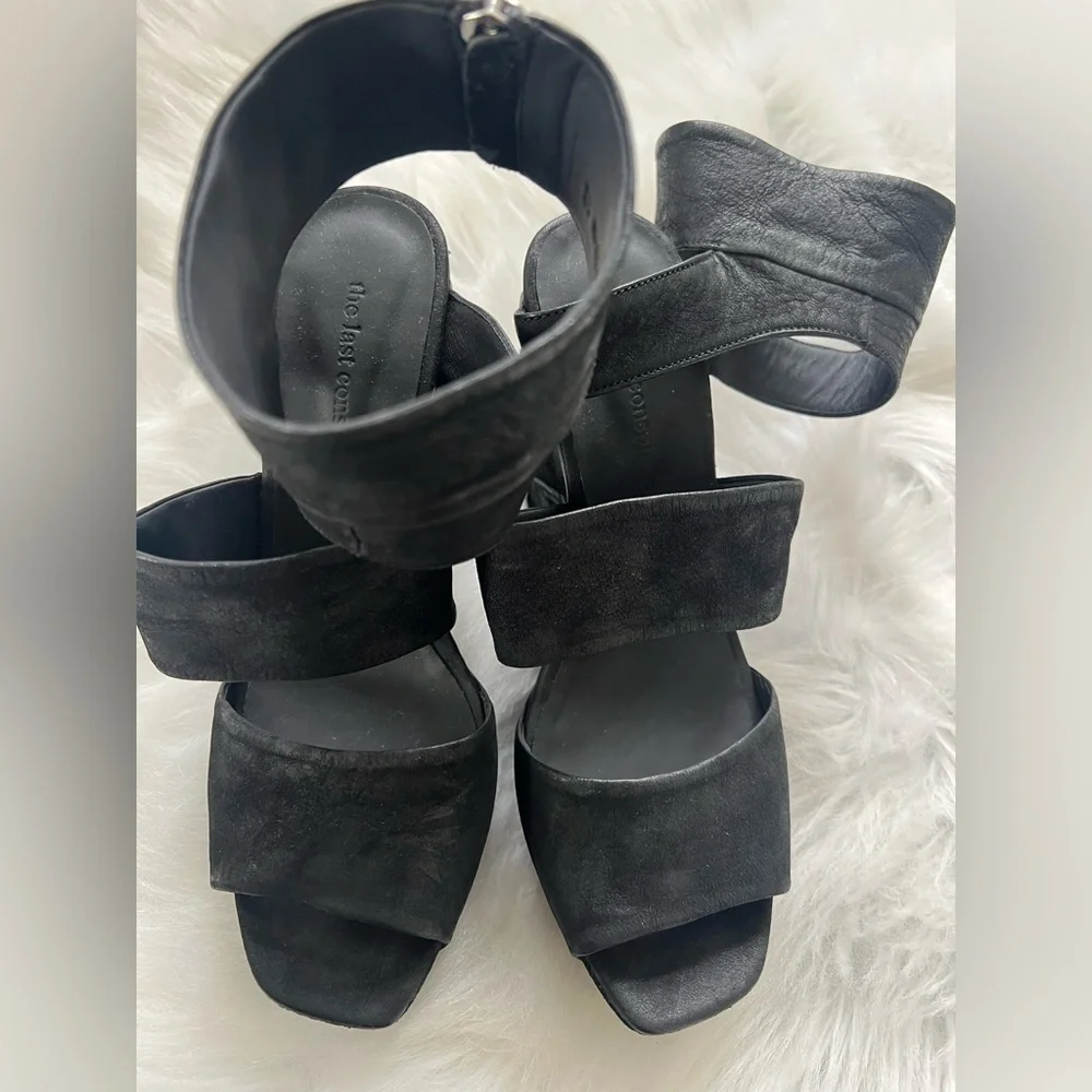 The Last Conspiracy Vova Mat Plateau Black Platform Wedges